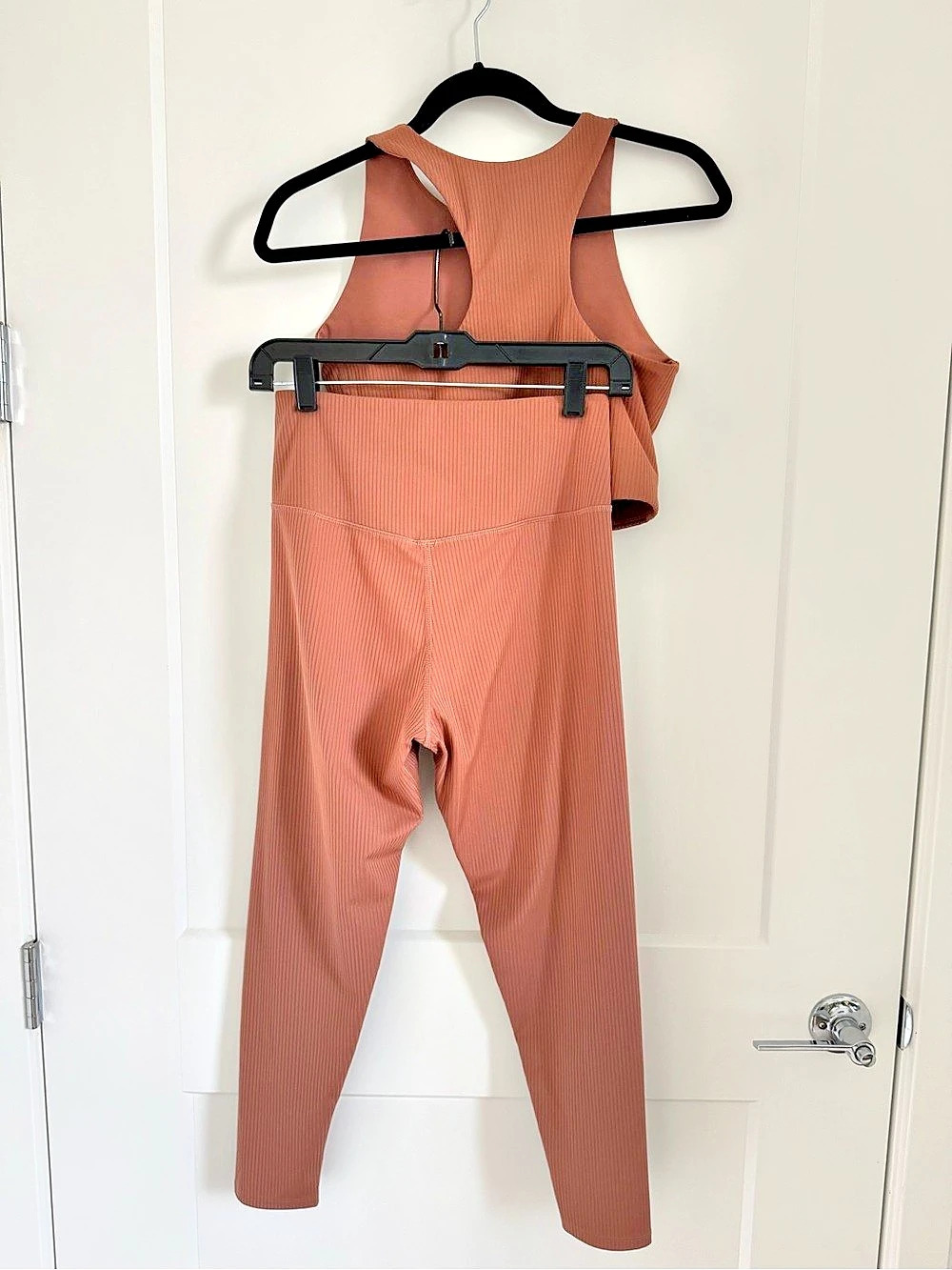 Girlfriend Collective Ribbed Set in Rye (Size M) - Picture 3 of 3